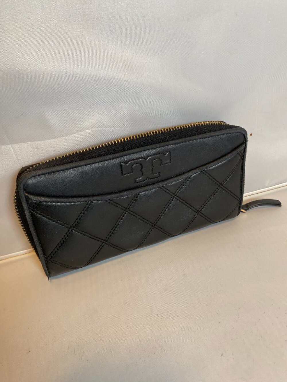 Authentic Tory Burch Savannah Continental Black Quilted Zip Wallet Women’s